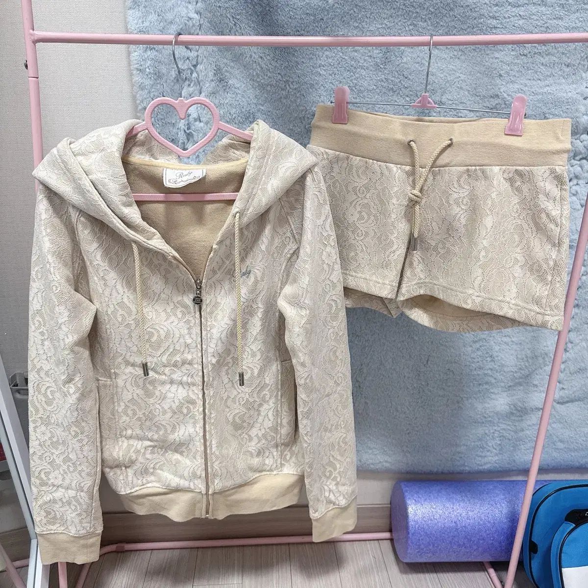 Rady レース フードジップアップ ショートパンツ セット