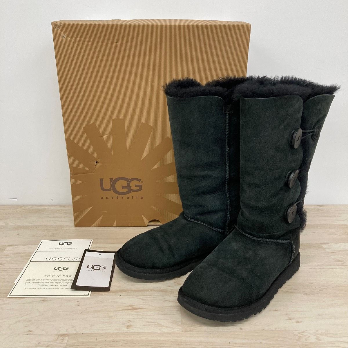 UGG Australia ブラックムートンブーツ サイズ10【JP28cm】 UGG australia/アグ ムートンブーツ 3ボタン ロングブーツ ブラック/黒