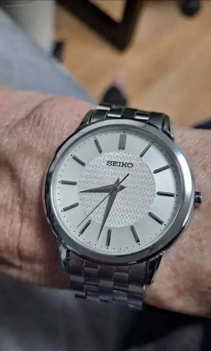 年差10秒 SEIKO セイコー ドルチェ ヴィンテージ クオーツ Tシャツ