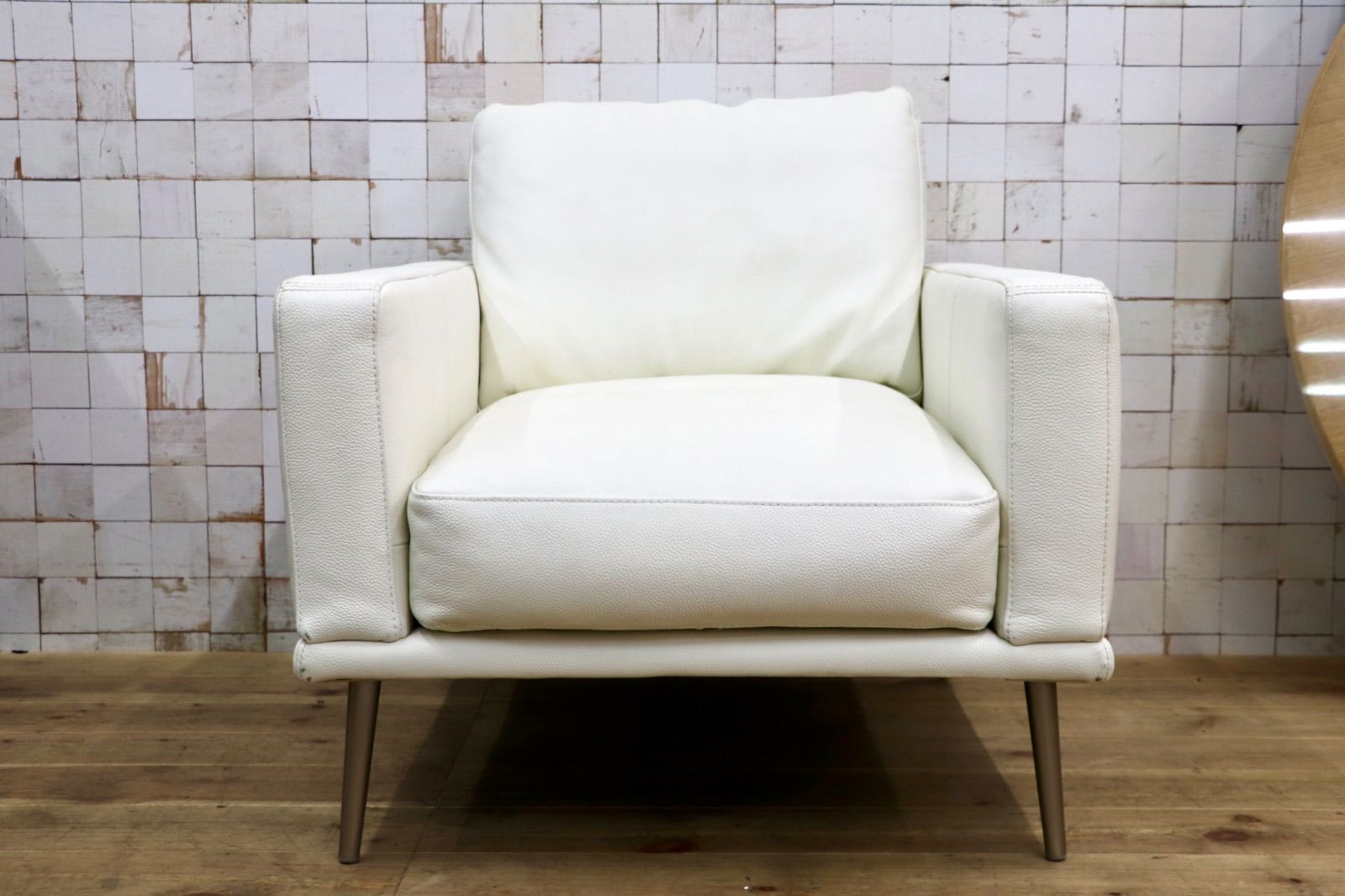 GMJK236○BoConcept / ボーコンセプト シングルソファ レザー ラウンジチェア 1人掛けソファ ホワイト 本革 定価約40万