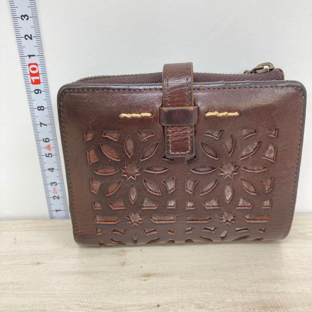 genten/ゲンテン 二つ折り財布/ウォレット カットワーク ブラウン/茶色