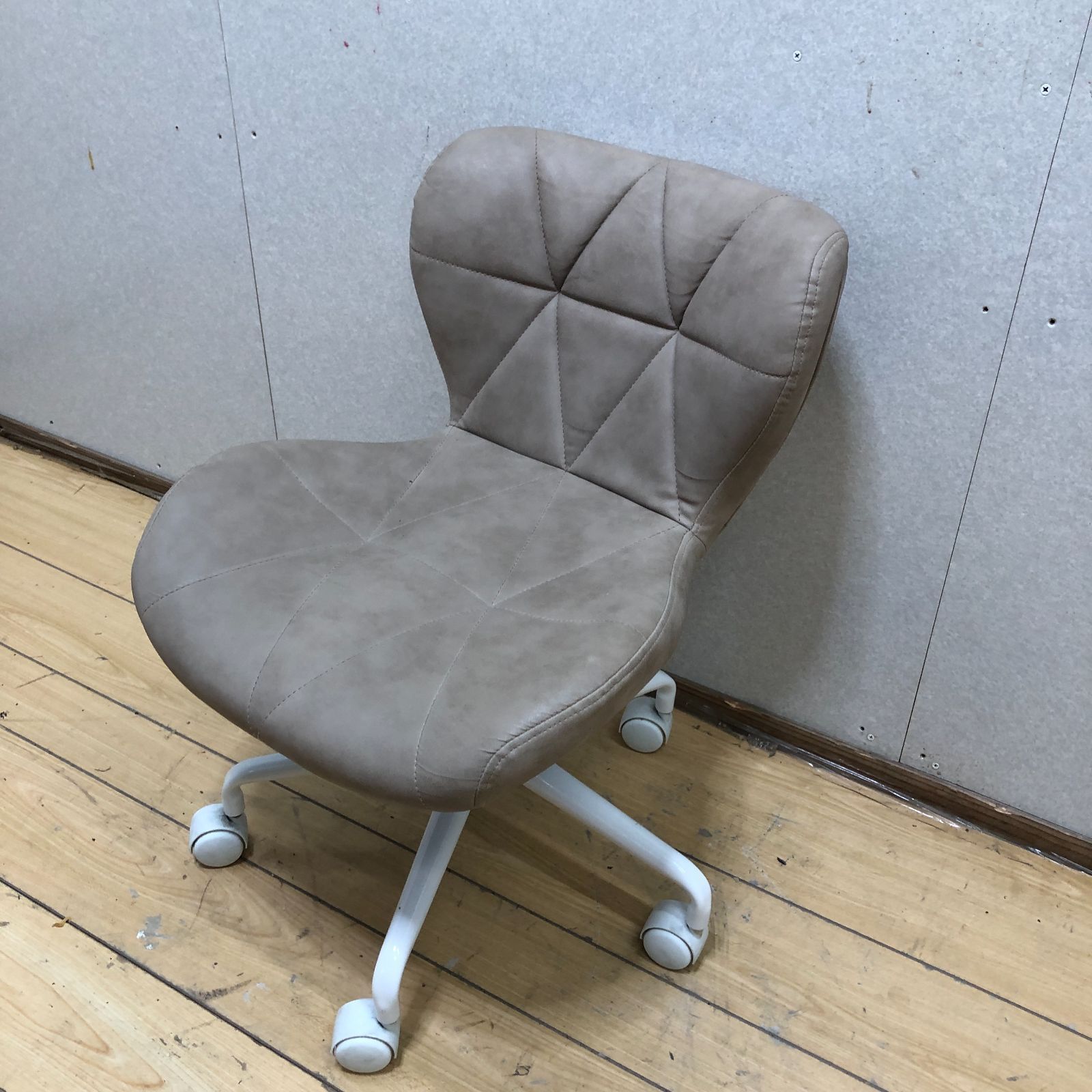 送料無料 美品 アラモード PANNA PU デスクチェア キャスター付き 昇降式 椅子 オフィスチェア ワークチェア 250920-1-①