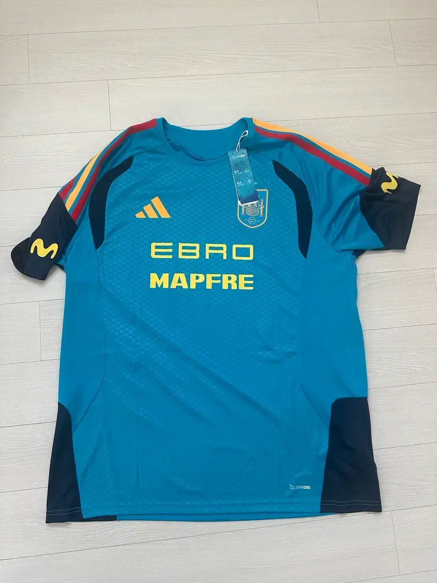 アディダス スペイン代表チーム TIRO 26 トレーニング半袖 Tシャツ KA8193 3XL 新品