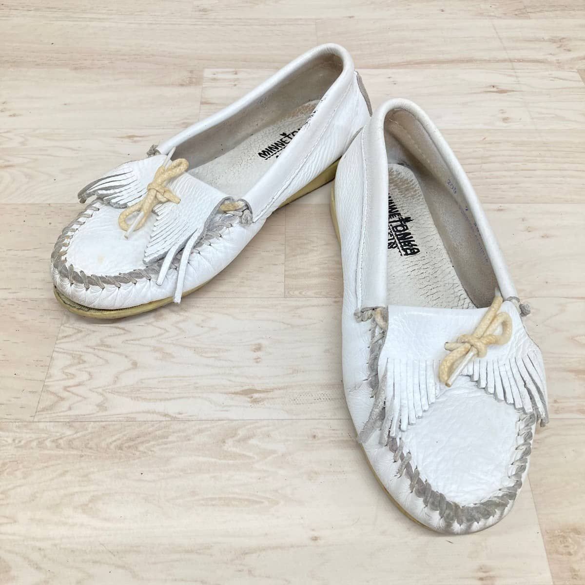 MINNETONKA ミネトンカ モカシン 204 ホワイト 白 US7(24cm相当