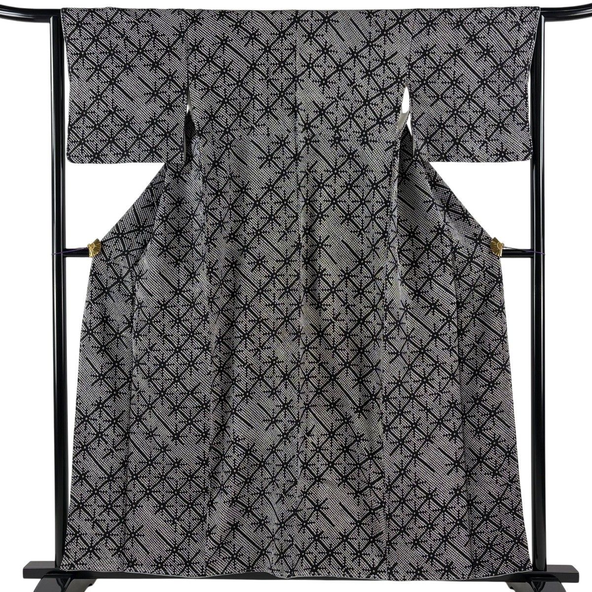 【美品】 小紋 身丈156.5cm 裄丈64cm M 袷 幾何学模様 総絞り 黒 正絹 秀品 【中古】