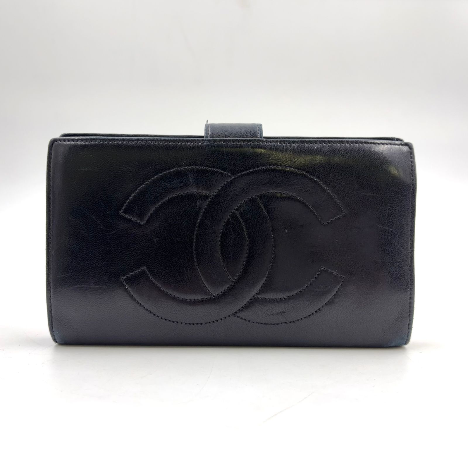 【新着】CHANEL ココマーク シリアル番号4番台 ラムスキン ブラック 二つ折り財布 ゴールド