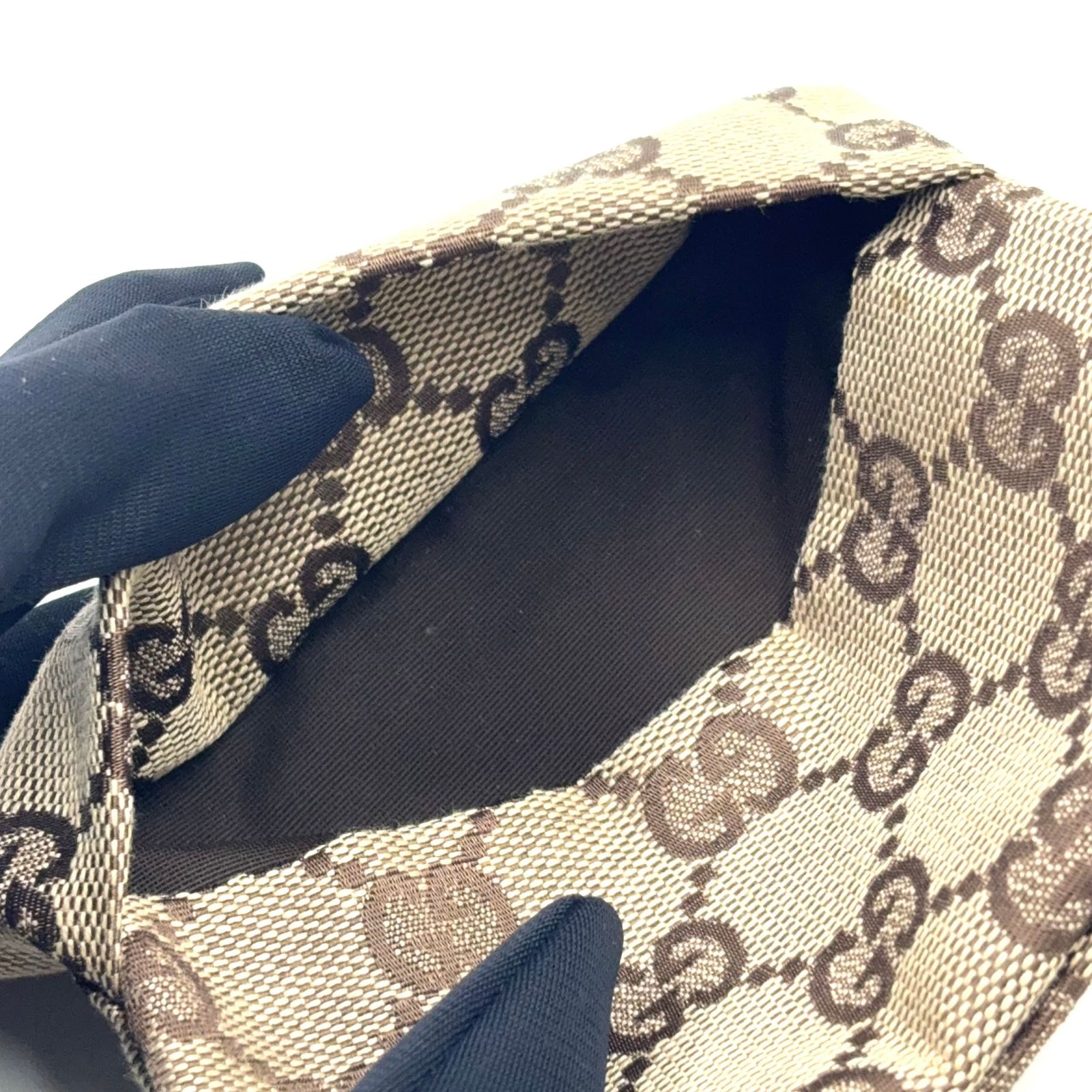 グッチ　GUCCI　GG柄　キャンパス生地　ティッシュケース　ポーチ 新着】GUCCI GG柄 ポケットティッシュ入れ キャンバス ブラウン ポーチ