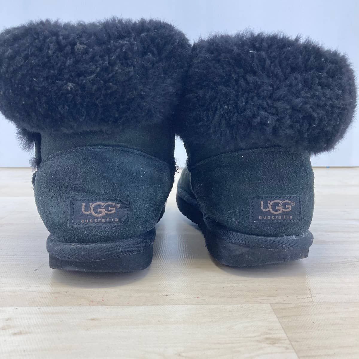 UGG ムートンブーツ ブラック 22cm S/N 5803 アグ ショートブーツ UGG ムートンブーツ ブラック 22cm S/N 5803 アグ ショートブーツ