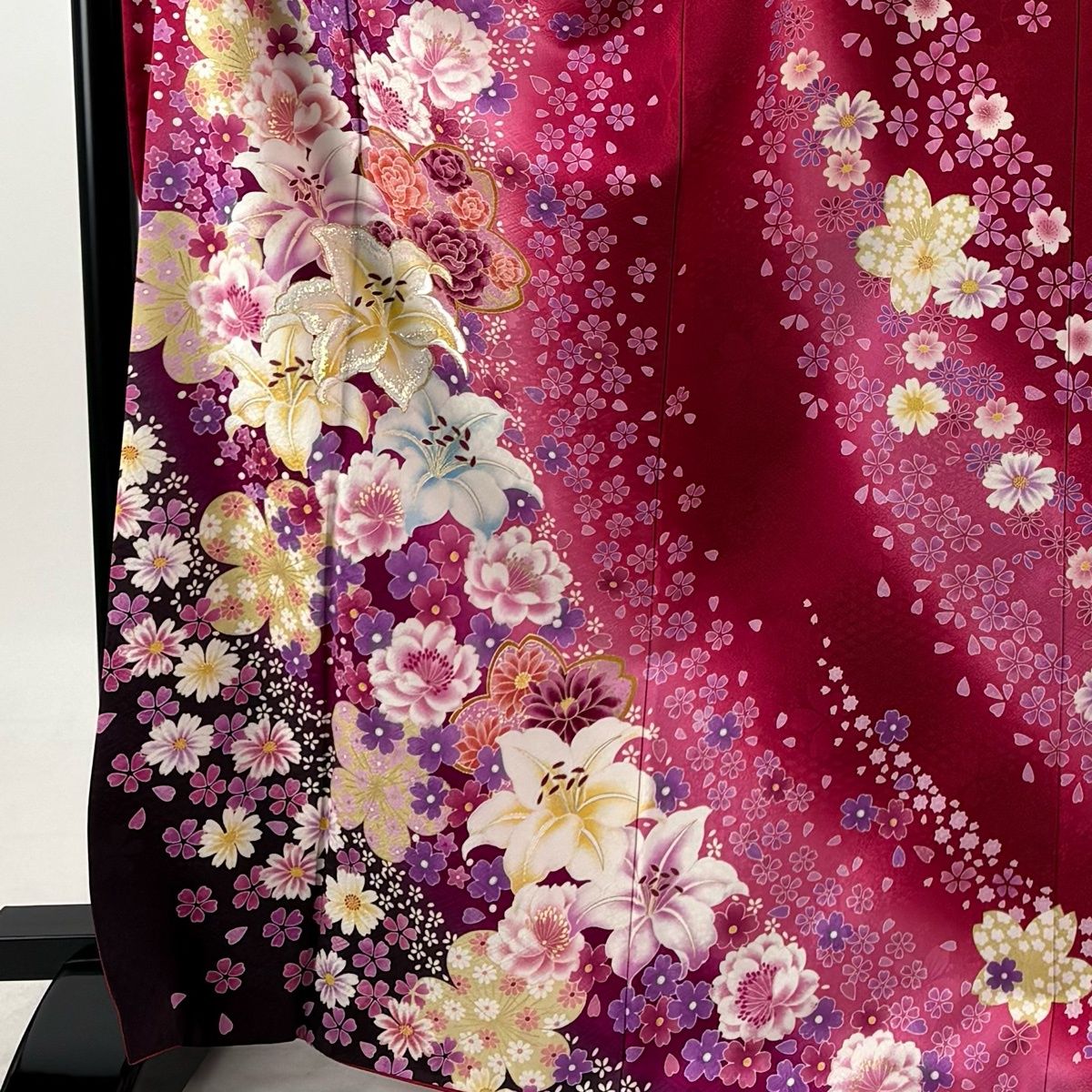 振袖 身丈168.5cm 裄丈69cm L 袷 桜 百合 箔 金糸 濃ピンク 正絹 秀品