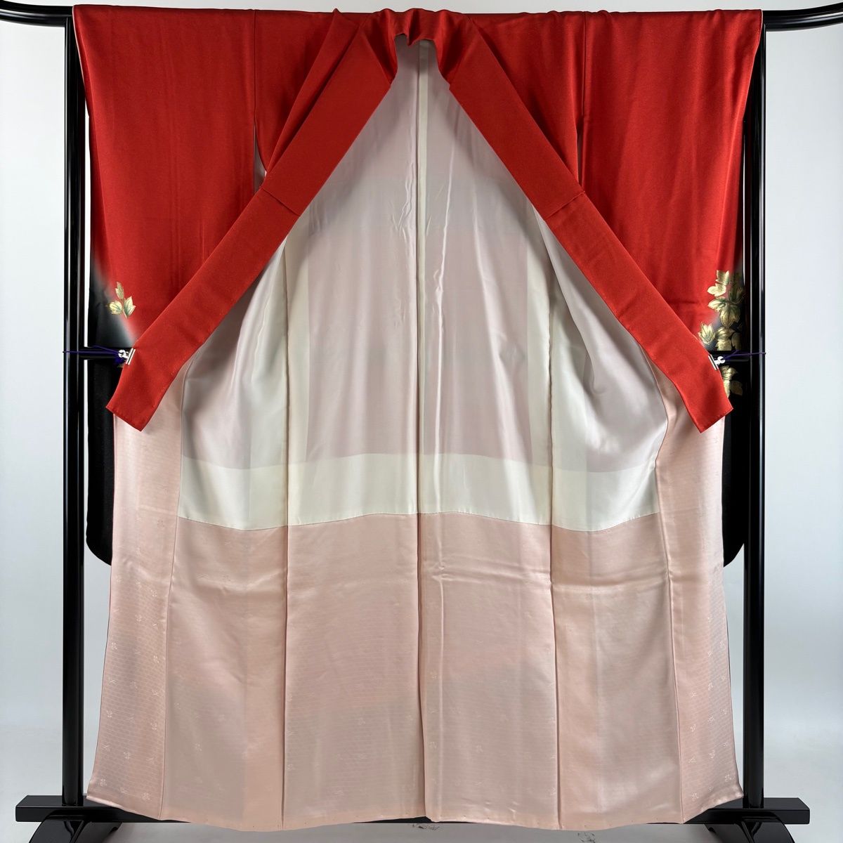 美品】 振袖 身丈158cm 裄丈67cm M 袷 草花 金通し 金彩 朱色 正絹 秀