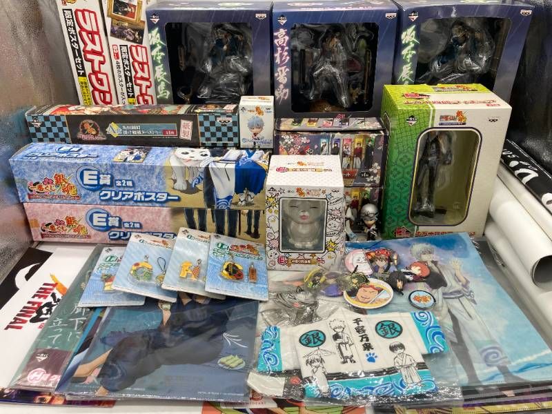 【大量まとめ】銀魂 グッズ 約5.7kg フィギュア/キーホルダー/ポスター/クリアファイル 他 坂田銀時 高杉晋助 土方十四郎