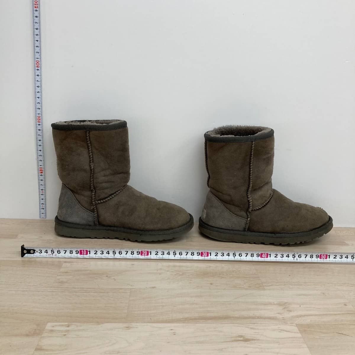 新品未使用＊UGG W CLASSIC SHORT 5825 W グレー 7 UGG ムートンブーツ W CLASSIC SHORT 5825 W グレー 23cm / レディース