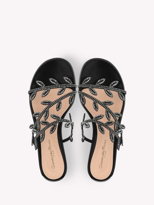 ジャンヴィト ロッシ レディース シューズ サンダル Gianvito Rossi Crystal Flavia 05 Sandal Black Leather ブラック