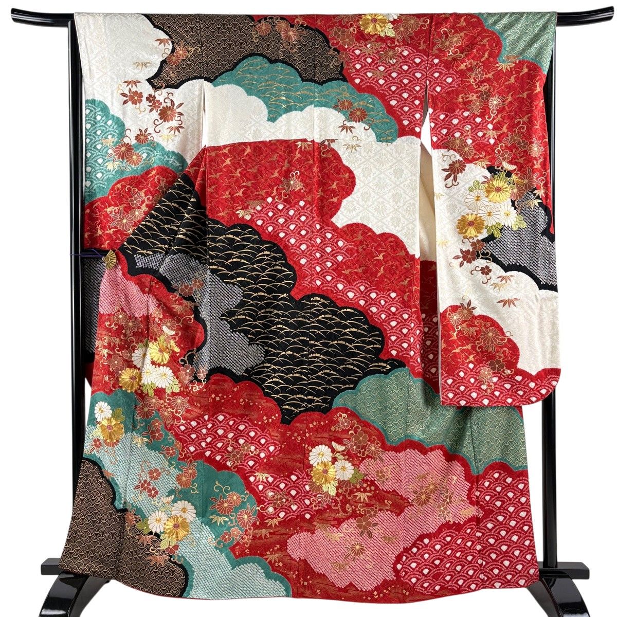 振袖 身丈164cm 裄丈66cm M 袷 菊唐草 雲文 絞り 刺繍 赤 正絹 秀品 【中古】