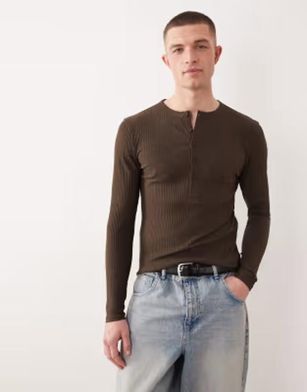 エイソス メンズ トップス Tシャツ ASOS DESIGN heavyweight muscle fit long sleeve henley Tshirt in dark brown smart