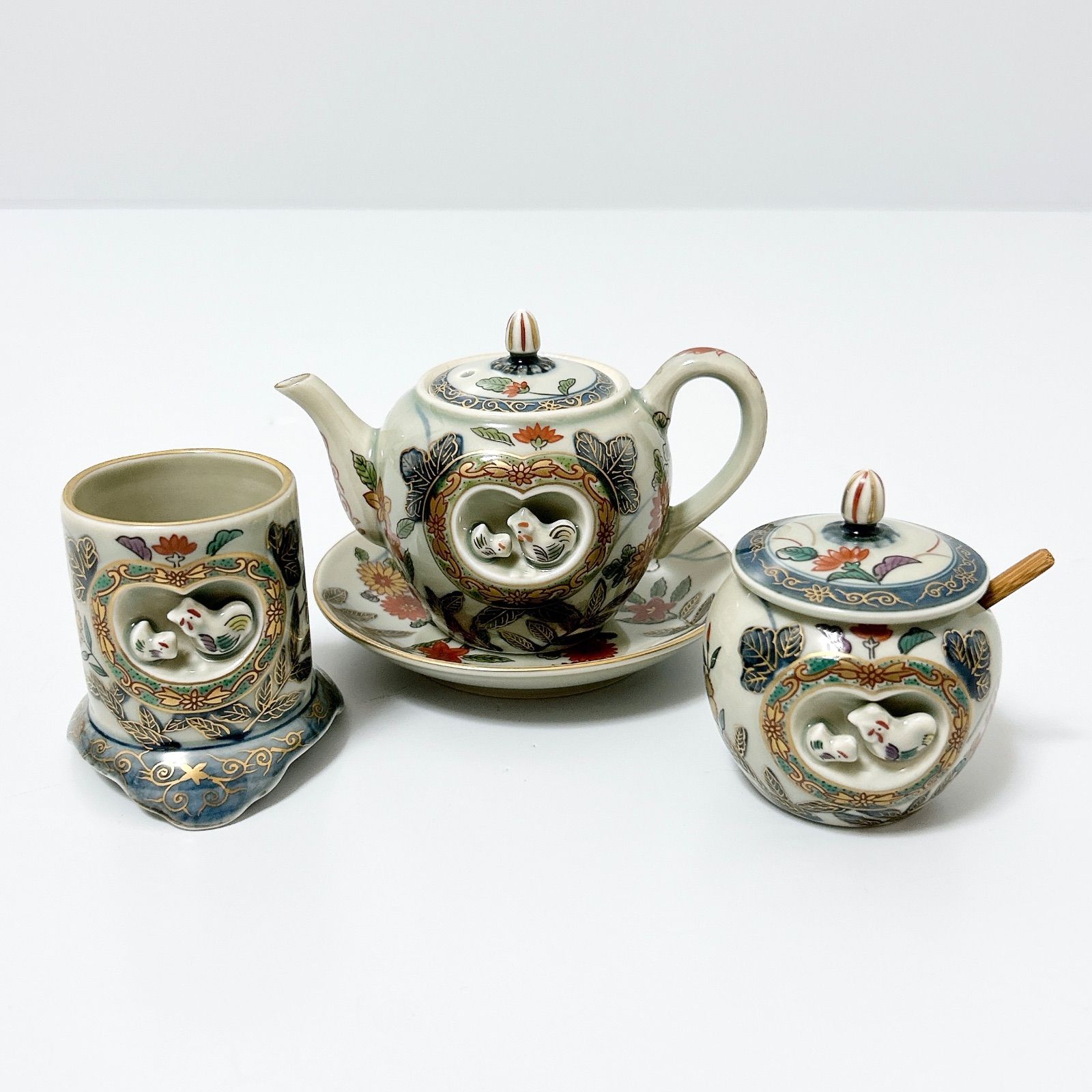 林九郎窯　古伊万里牡丹　調味料揃　新品未使用 林九郎窯 波佐見焼 古伊万里様式 調味料揃 薬味入 楊枝入 醤油差し