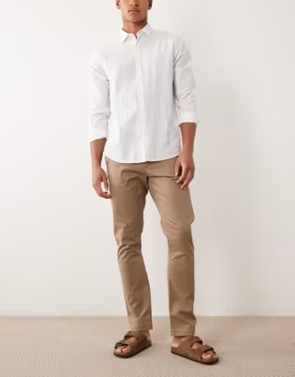 エイソス メンズ ボトムス カジュアルパンツ スリムフィット ASOS DESIGN slim fit chinos in tan タン