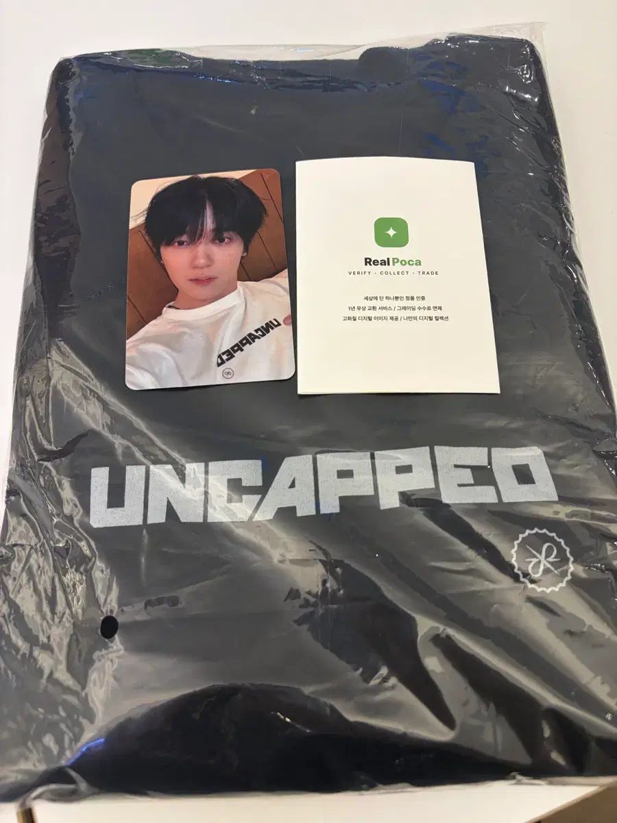 シン・イェチャン(SHIN YECHAN) OMEGA X オメガ엑스 オリーブヤング ポップアップ Tシャツ