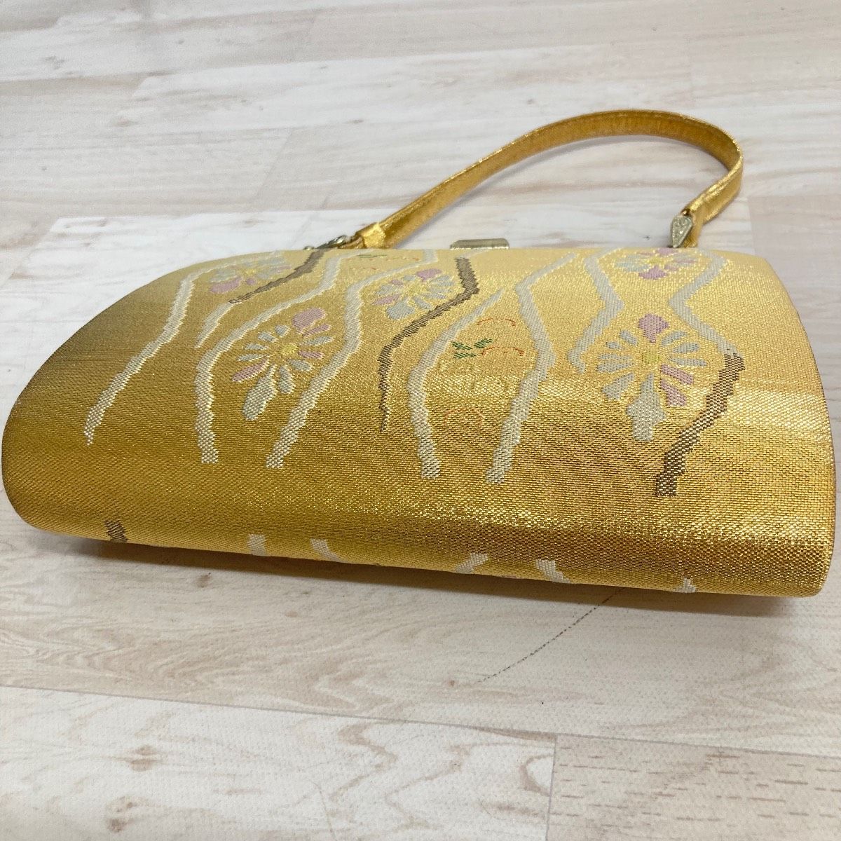 Pearlmore 和装用バッグ 金色 花柄 美品 和装バッグ/ハンドバッグ ゴールド系 花柄 織物 美術品袋物類 箱
