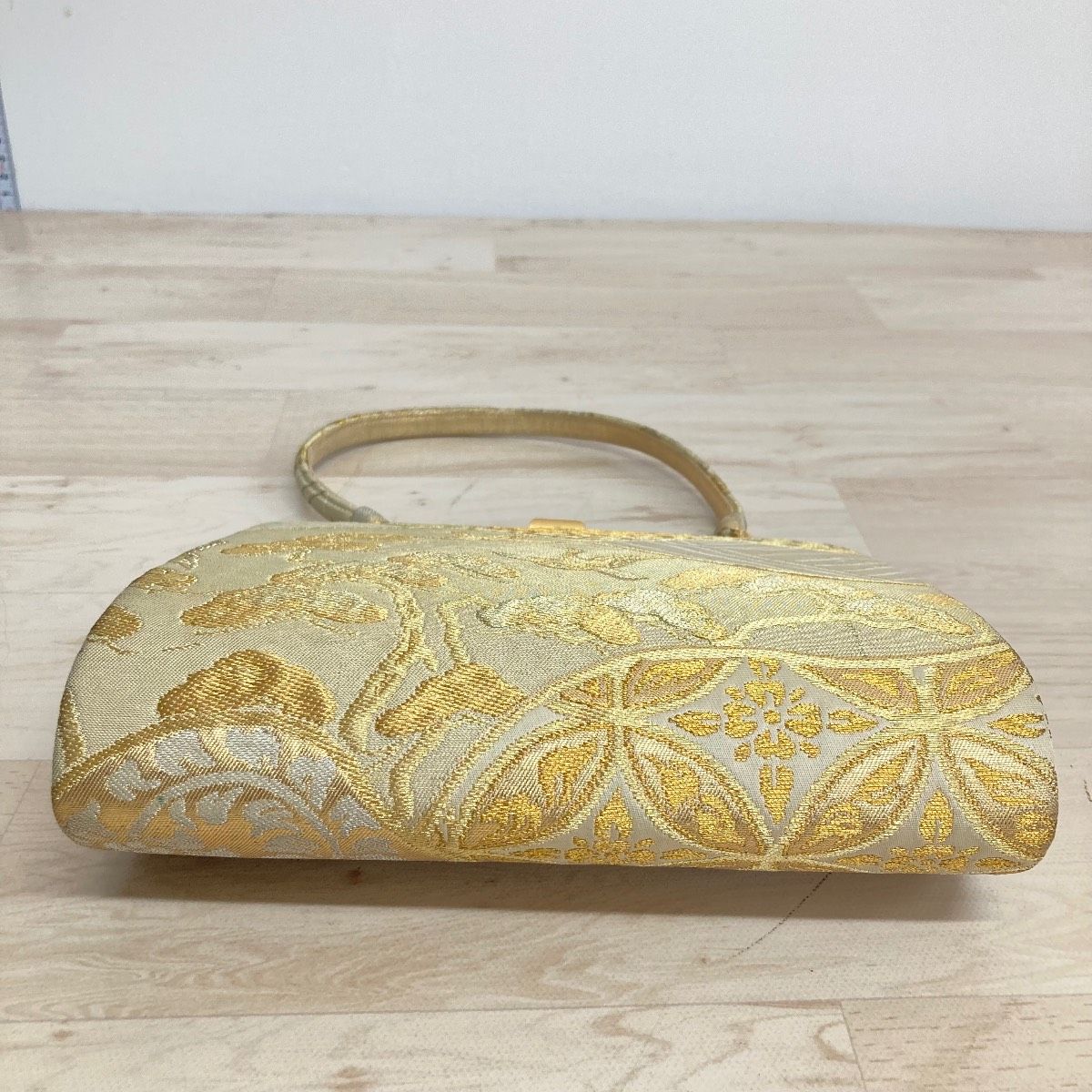 美品 和装バッグ/ハンドバッグ ゴールド系 織物 鶴 松 模様 品番X 1501 美品 和装バッグ/ハンドバッグ ゴールド系 織物 鶴 松 模様 品番X 1501