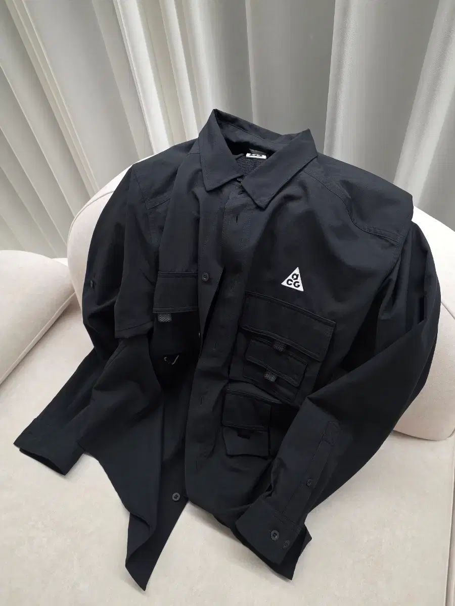 ナイキ ACG ドライフィット UV ディベステーション トレイル シャツ ブラック サミット 白