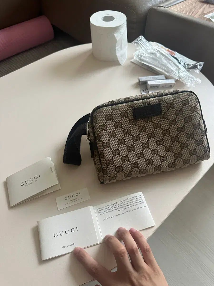 グッチ GG キャンバス ポーチ 36,466円