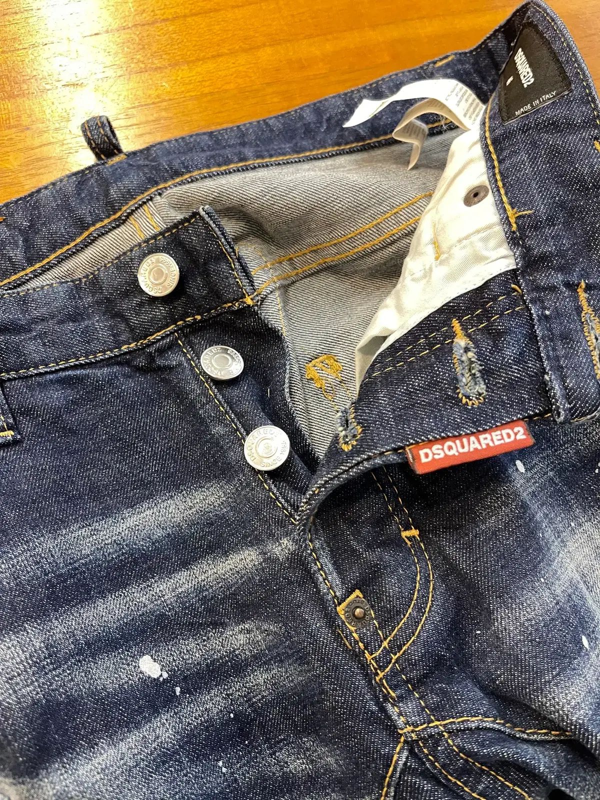 DSQUARED2 ディースクエアード Dsquared2 ダメージ デニム ボタン 
