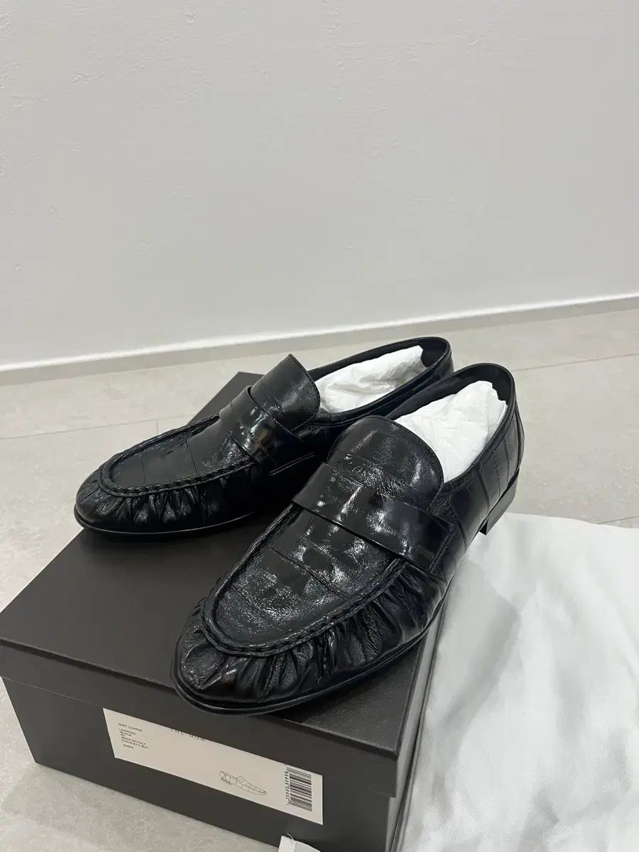 (270) ザ・ロウ イルスキン ローファー メンズ 42size