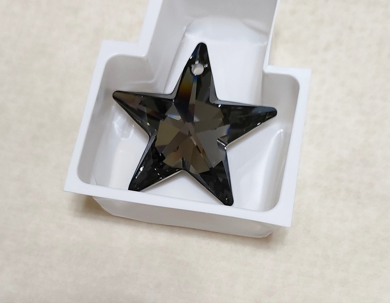 スワロフスキー 6867 18mm 4個 シルバーナイト ✿SWAROVSKI スワロフスキー #6714 シルバーナイト40mm - メルカリ