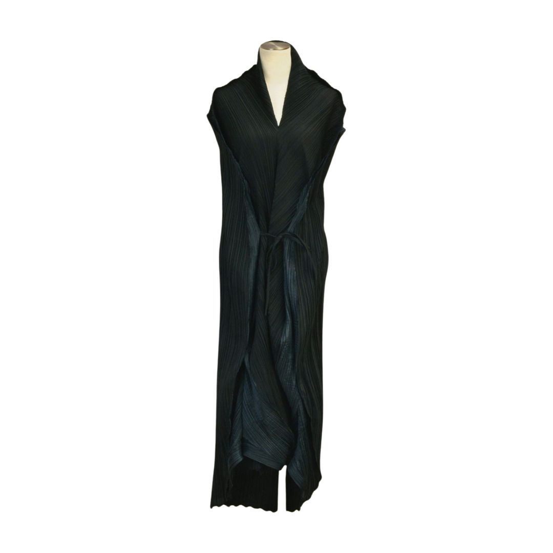 イッセイミヤケ ISSEY MIYAKE FETE プリーツ ワンピース/ドレス 2サイズ ブラック×グレー レディース F-L8371