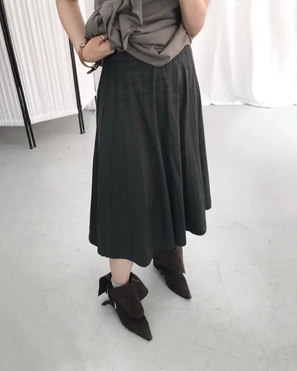 マーガレットハウエル MHL ディープカーキ スカート