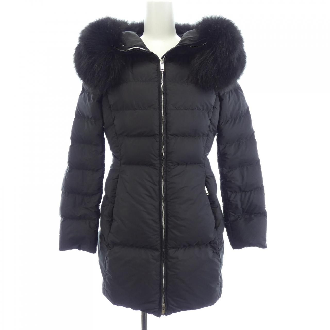 プラダ PRADA トライアングルロゴ 290696 S152 Q04 ダウンコート 99,330円