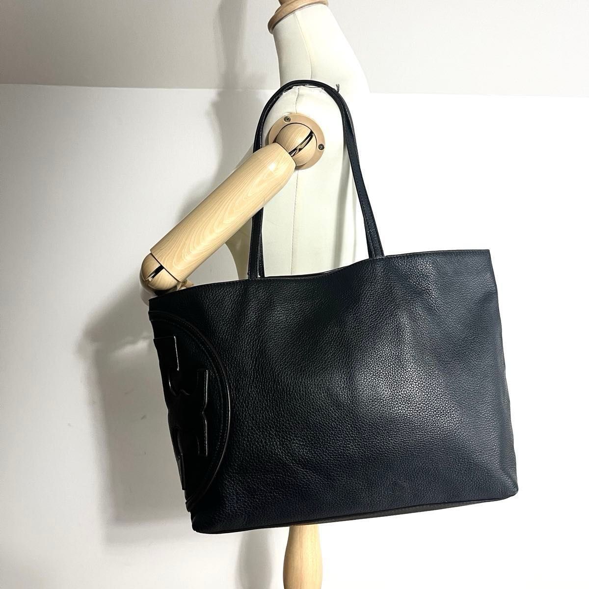 美品 TORY BURCH トリーバーチ トートバッグ レザー シボ革 黒 美品 TORY BURCH トリーバーチ トートバッグ レザー シボ革 黒
