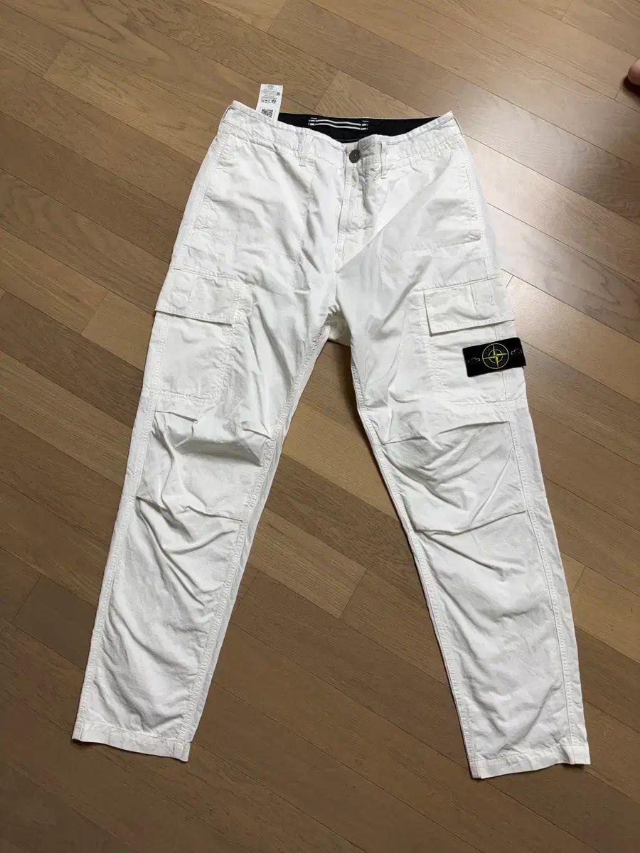 STONE ISLAND ストーンアイランド パンツ 28,111円