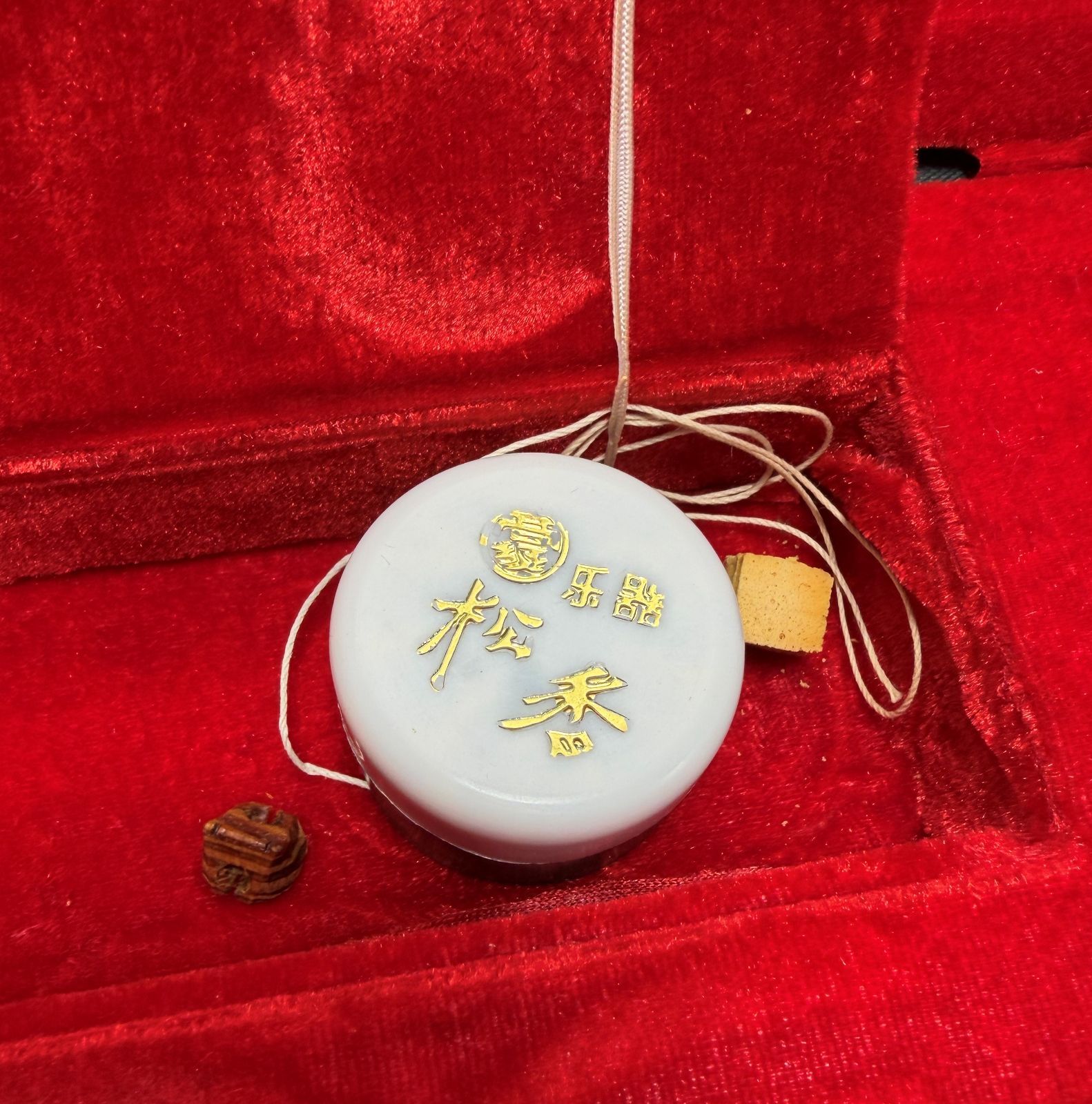 二胡 蛇皮 ケース付 弓 弦 中国楽器 民族楽器 現状品 - メルカリ