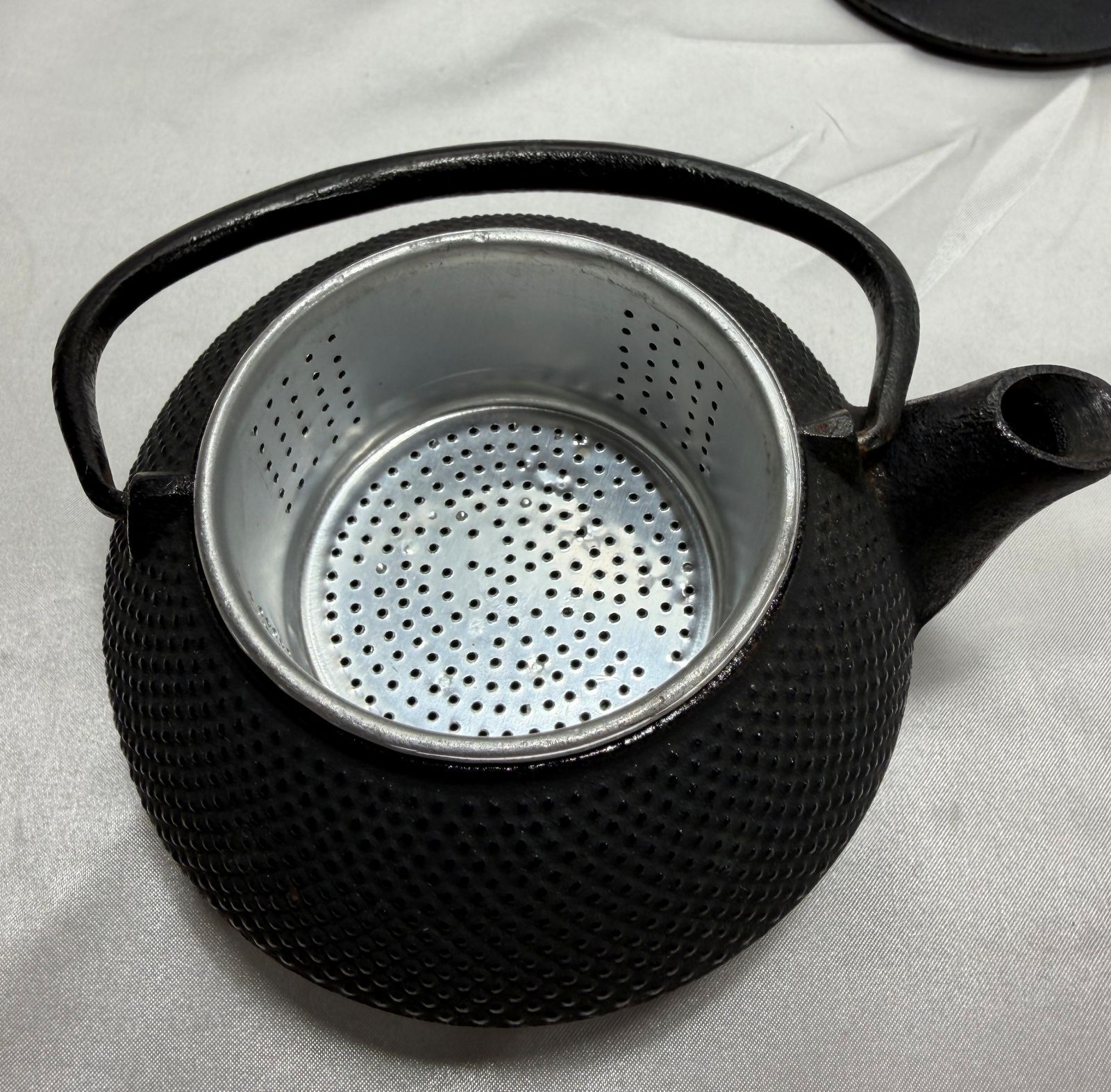 未使用 岩鋳 南部鉄器 鉄瓶 急須 茶こし・台座付き - メルカリ
