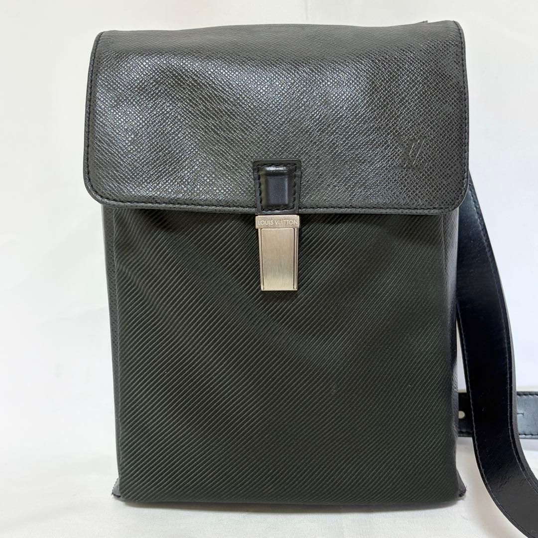 Louis Vuitton ルイヴィトン サラトヴPM ショルダーバッグ タイガ レザー キャンバス メンズ M30892