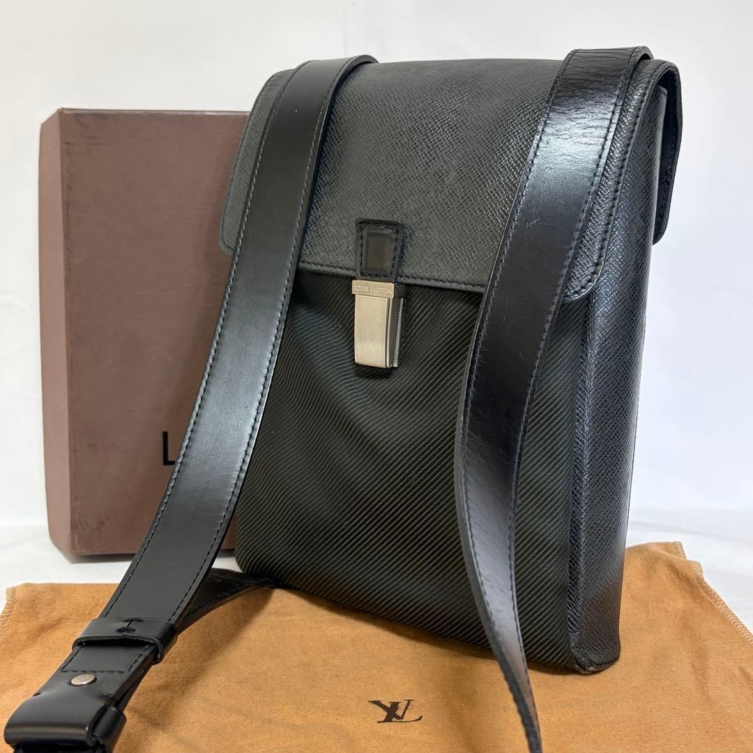 Louis Vuitton ルイヴィトン サラトヴPM ショルダーバッグ タイガ 