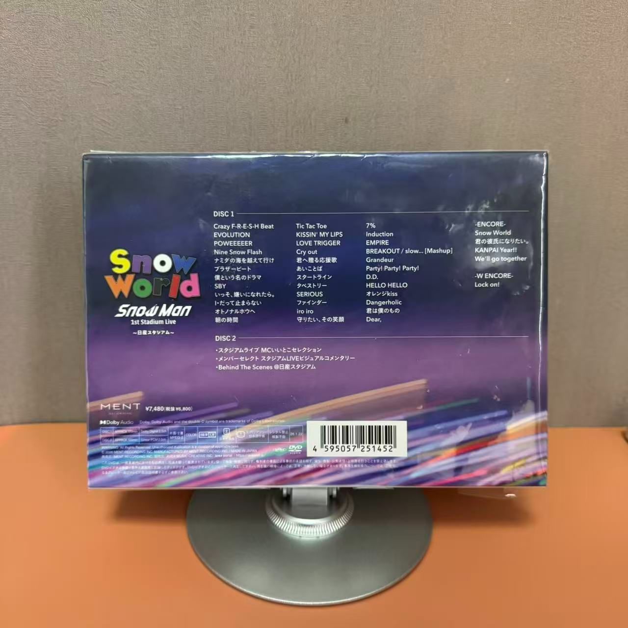 DVD】Snow Man 1st Stadium Live Snow World ～日産スタジアム～ファン