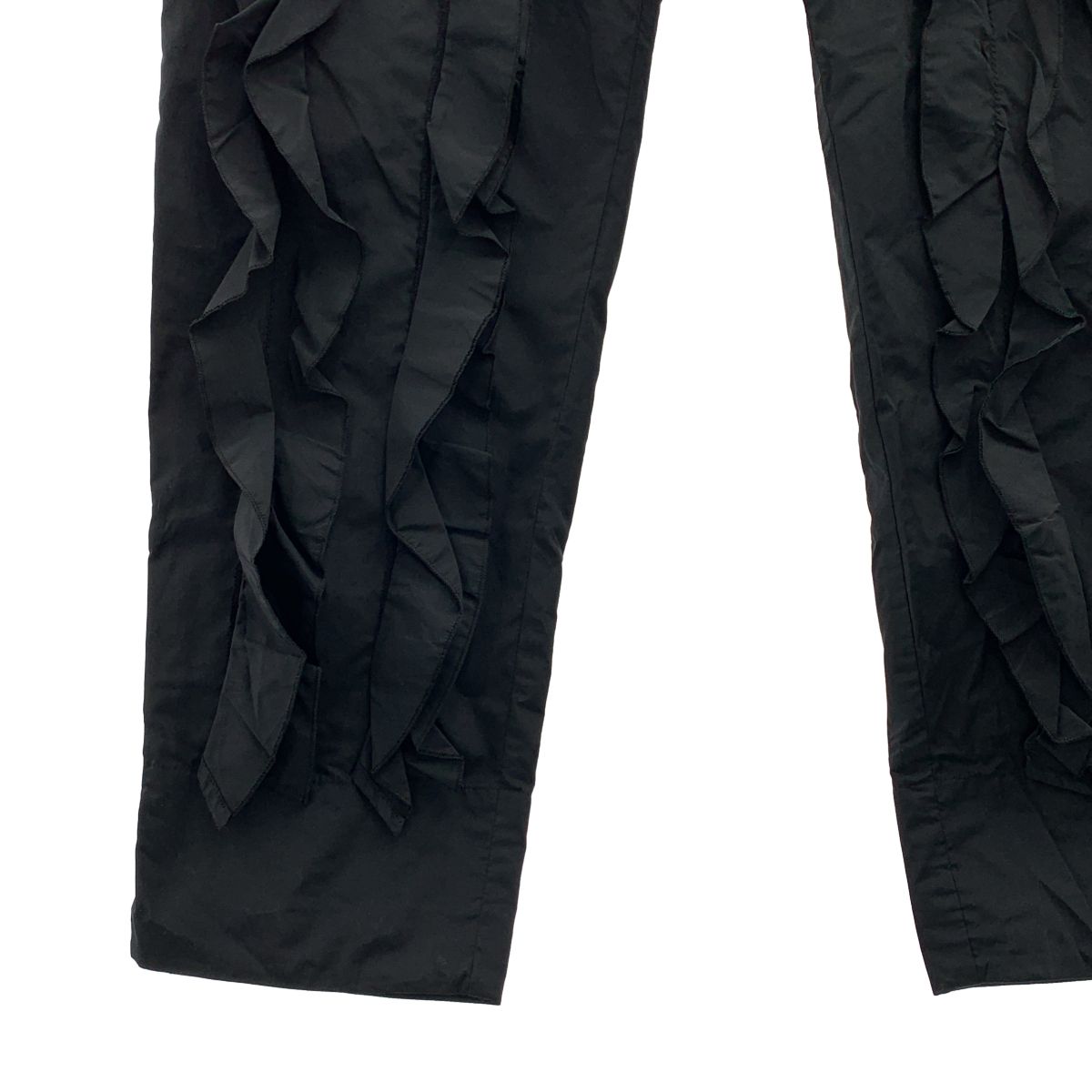 TOGA PULLA / トーガプルラ | 2025SS | MEMORY TAFFTA PANTS / フラワーモチーフ メモリータフタパンツ | 36 | ブラック | レディース