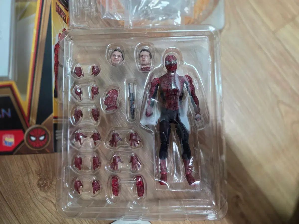 正規品 メディコムトイ MAFEX 241 アクションフィギュア 親切な隣人 スパイダーマン 正規品 メディコムトイ MAFEX 241 アクションフィギュア 親切な隣人 スパイダーマン
