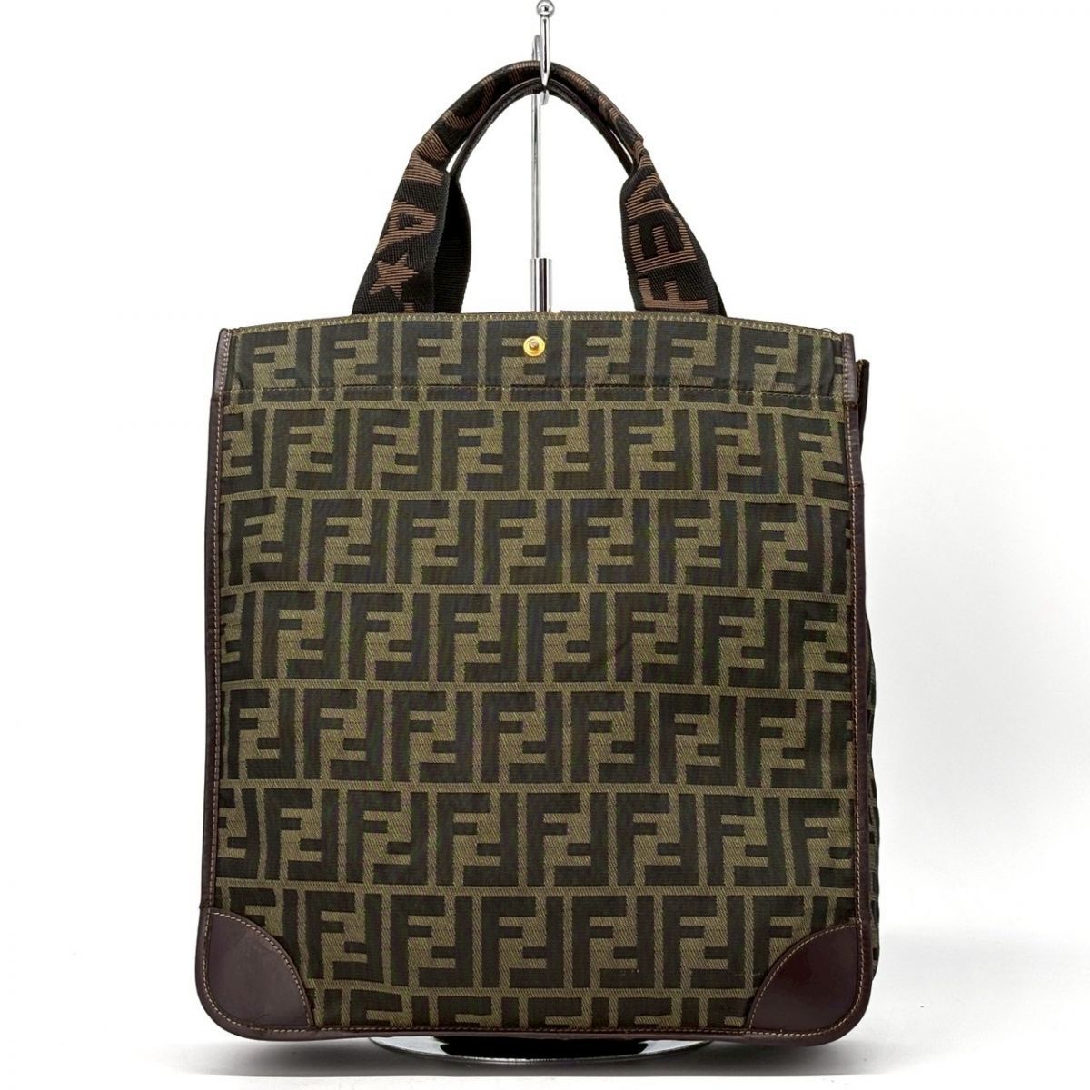 柄で語る、大人の存在感】 FENDI ズッカ 総柄 トートバッグ ロゴテープ 