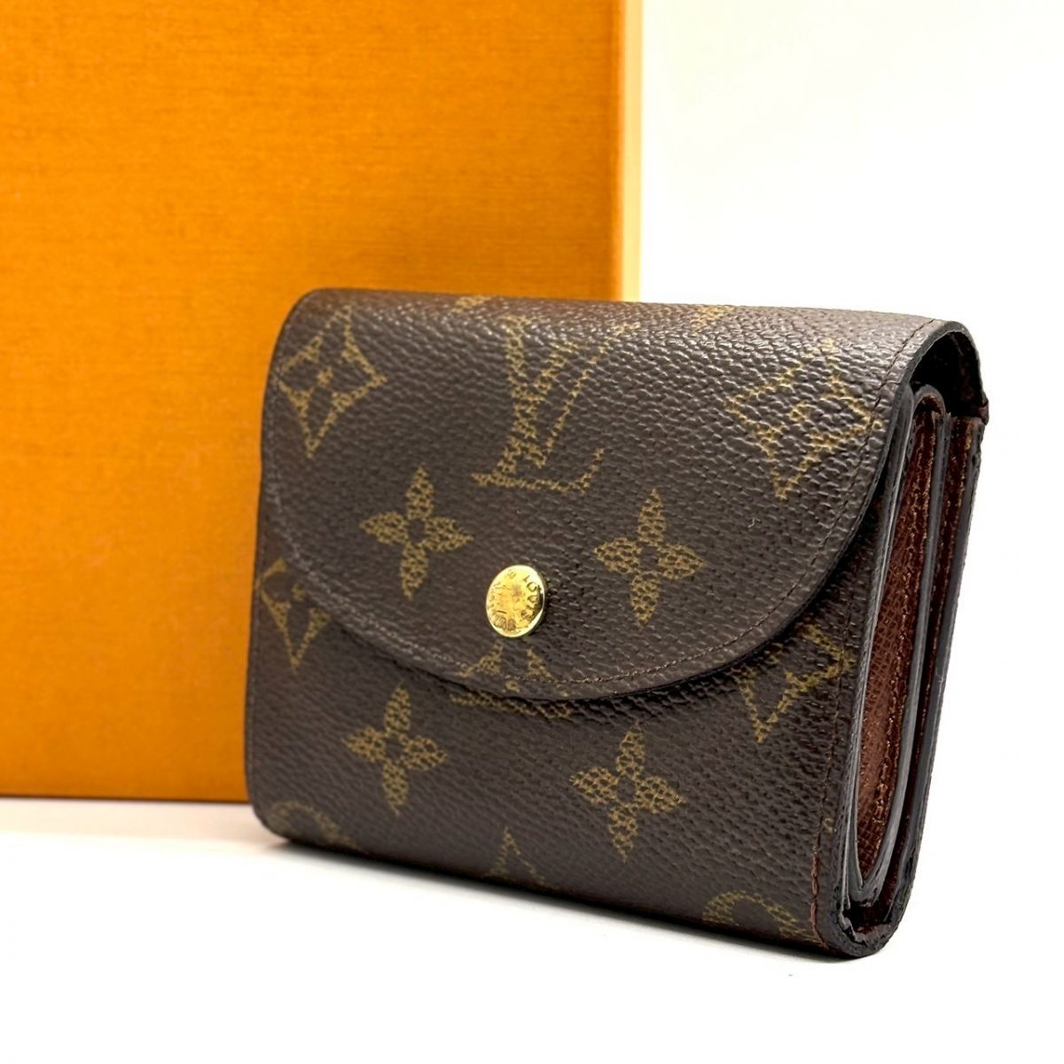 小さく整え、品よく持つ】 LOUIS VUITTON ポルトフォイユ・エレーヌ