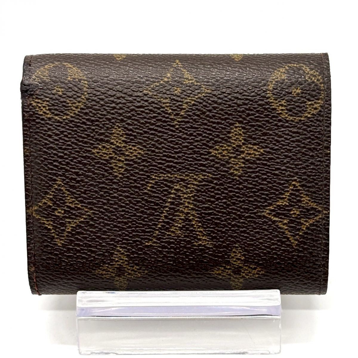 小さく整え、品よく持つ】 LOUIS VUITTON ポルトフォイユ・エレーヌ