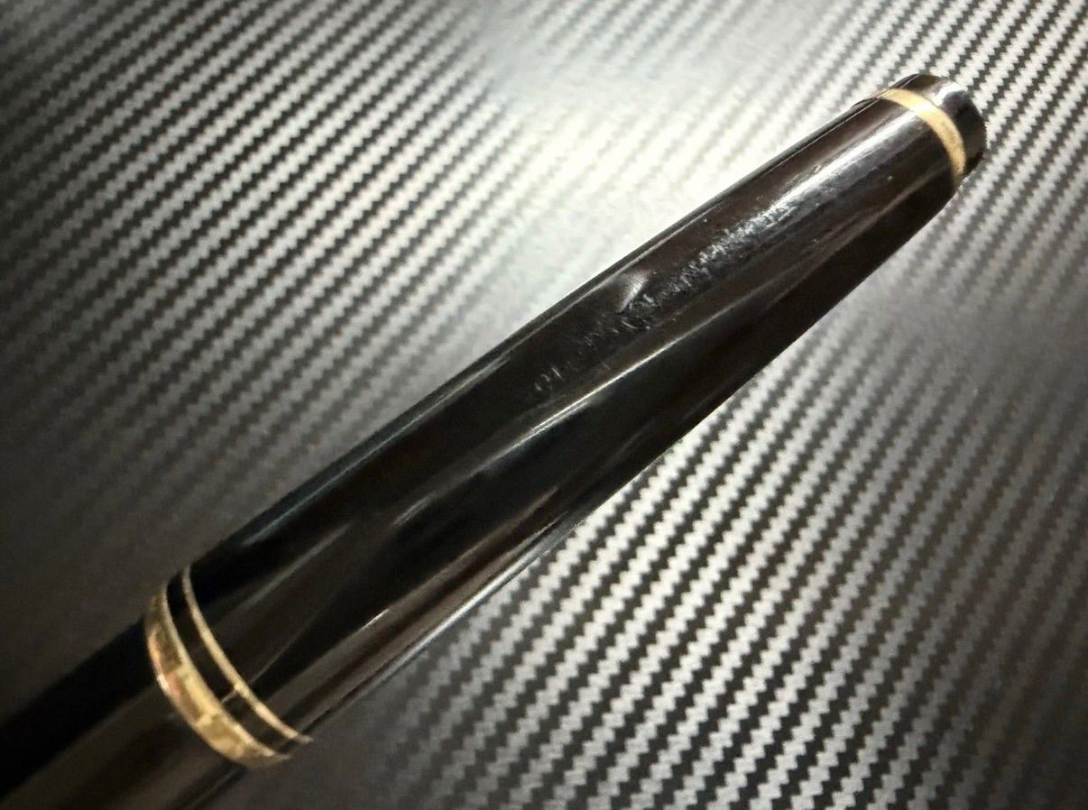 美品 モンブラン 吸入式 No.22 F 細字 万年筆 ブラック 美品 モンブラン montblanc 吸入式 No.22 F 細字 万年筆 ブラック