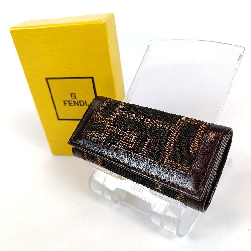 未使用 FENDI フェンディ ズッカ柄 4連　キーケース ブラウン 箱あり キャンバス×レザー メンズ レディース 男女兼用 美品 新品