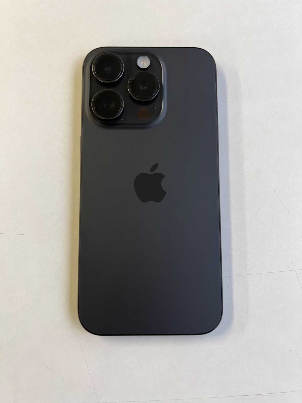 美品 iPhone 15 Pro 128GB ブラックチタニウム バッテリー87% MTU73J/A - 1790