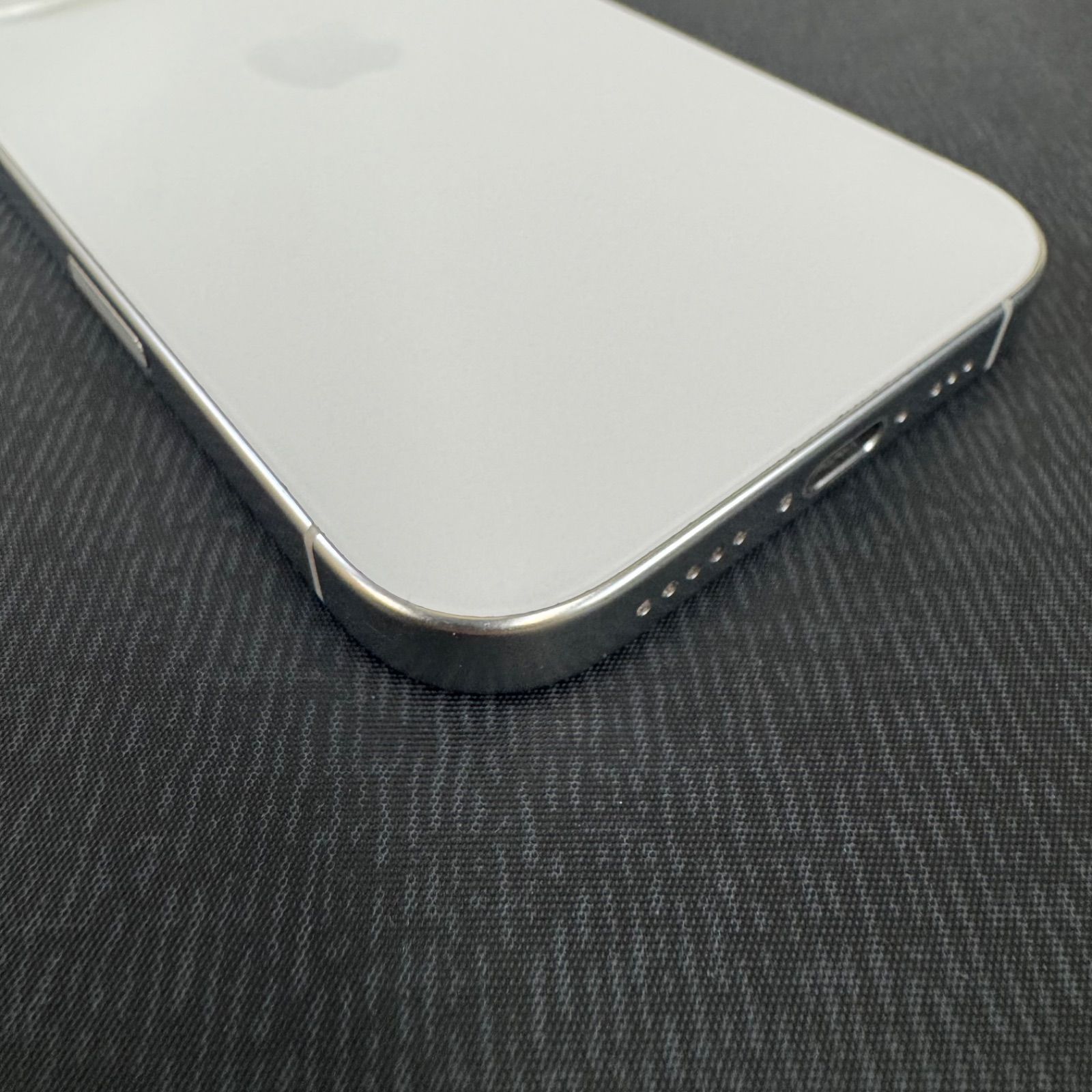 iPhone 16 Pro 128GB ホワイト SIMフリー - メルカリ