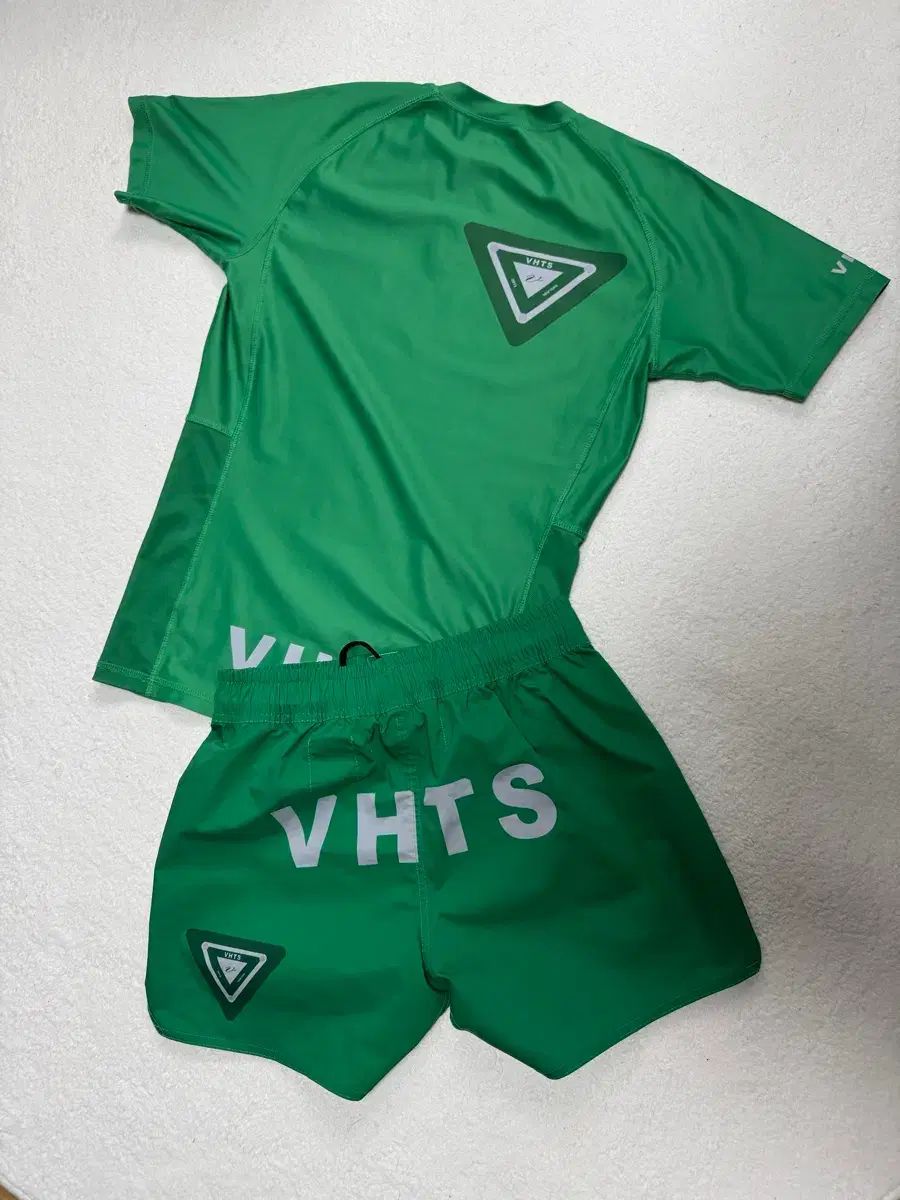 vhts ノー기 柔術 Jiu-Jitsu セット (ラッシュガード FIGHT OR ESCAPE ショーツ)