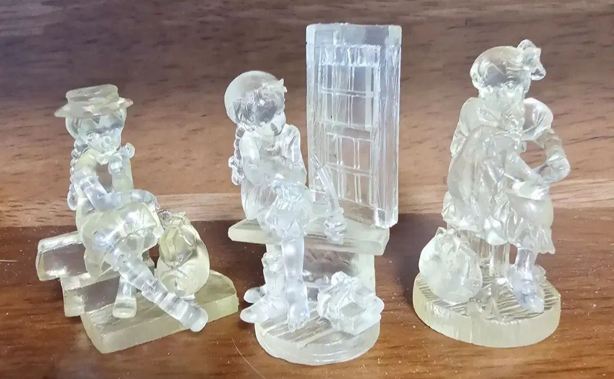 2000年初期 レア物 世界名作「赤毛のアン 」クリア フィギュア 3種まとめ 未使用